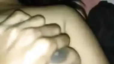 Guy tempts a chubby girl and fucks her in a Bangla sex video