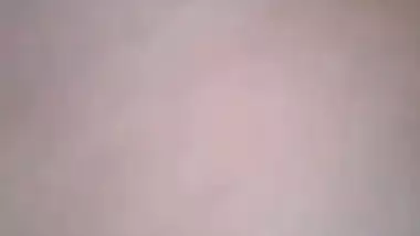 Big figured sexy desi stripping her dress video