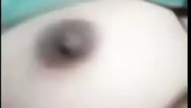 Mast maal boobs show to boyfriend in selfie video