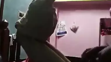 Guy fucks his stepsister’s tight pussy in the desi sex video