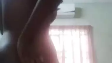 Sasiya Telugu hot slut girl naked solo video