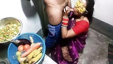 Morning Kitchen Xxx Fucking In Standing Doggy - Bhabhi Ko Kitchen Me Choda With Devar Bhabhi And Morning Sex