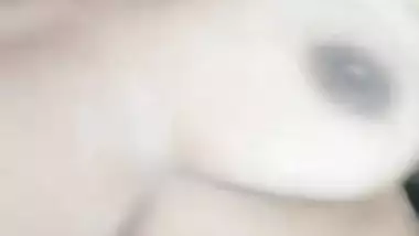 Desi sexy busty bitch selfie MMS video to make you feel horny