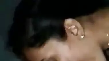 A village lady’s Tamil blowjob makes her man cum
