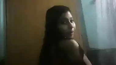 College girl bathing recorded for boyfriend viral xxx