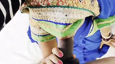 Rajasthani lady gives a desi blowjob in a hotel room