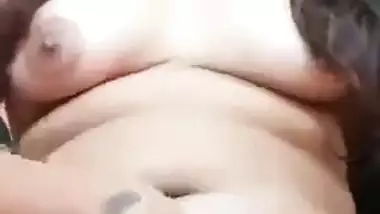 Nude Indian teen exposes her pussy and ass